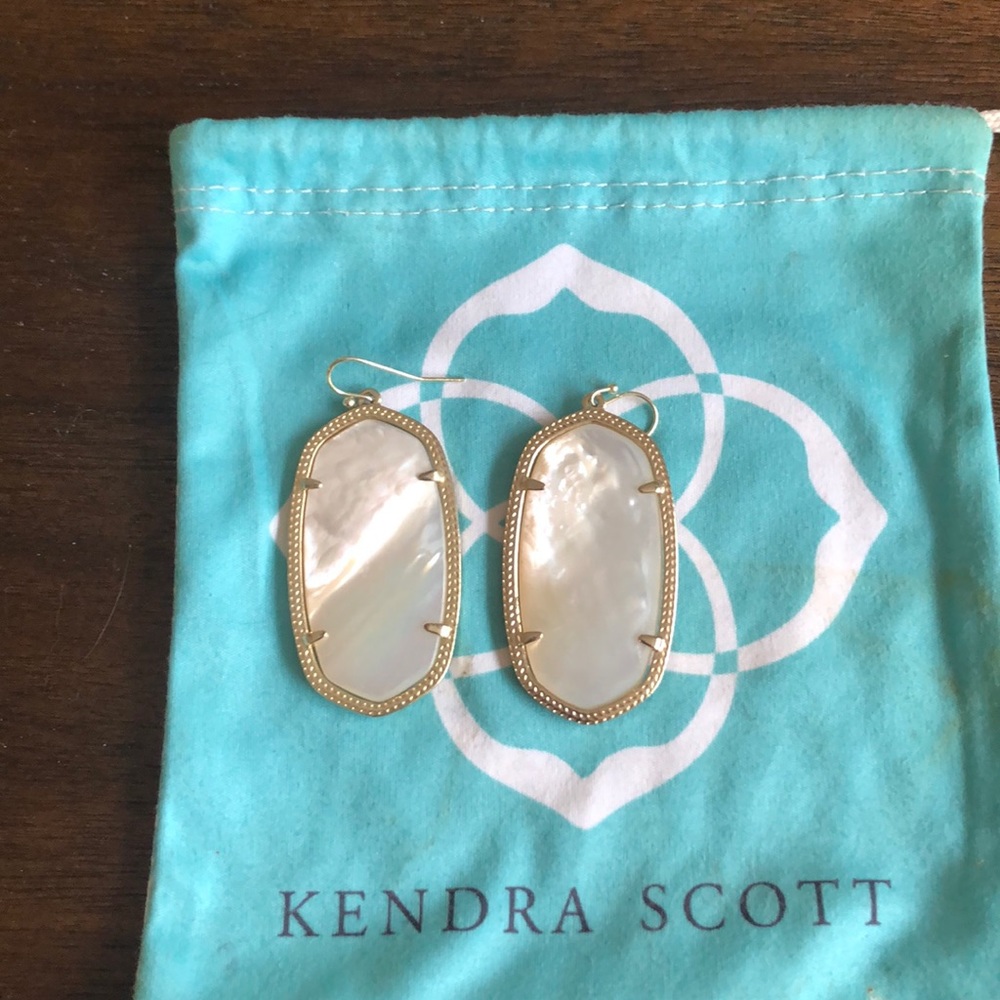 Kendra Scott Ivory Pearl Danielle’s